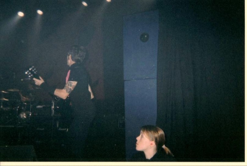 Security lady thinks that Jade's arse is nice.